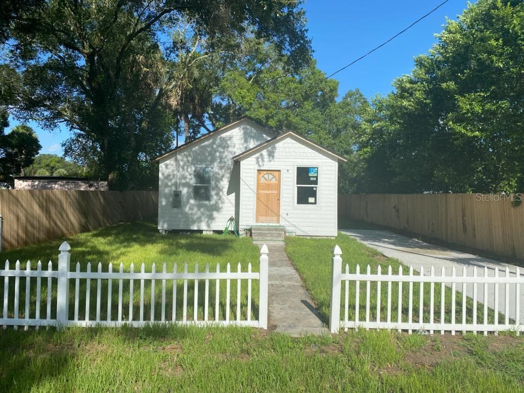 8510 N 9TH STREET TAMPA, FL 33604
