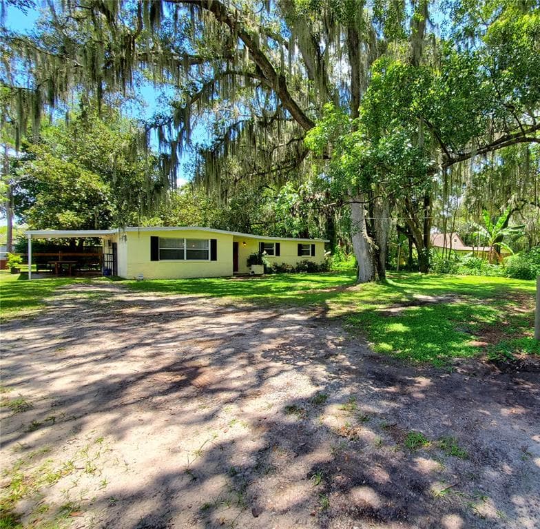 1201 N VALRICO ROAD VALRICO, FL 33594