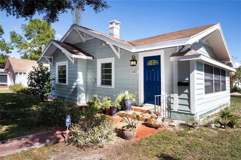 651 37TH AVENUE N ST PETERSBURG, FL 33704