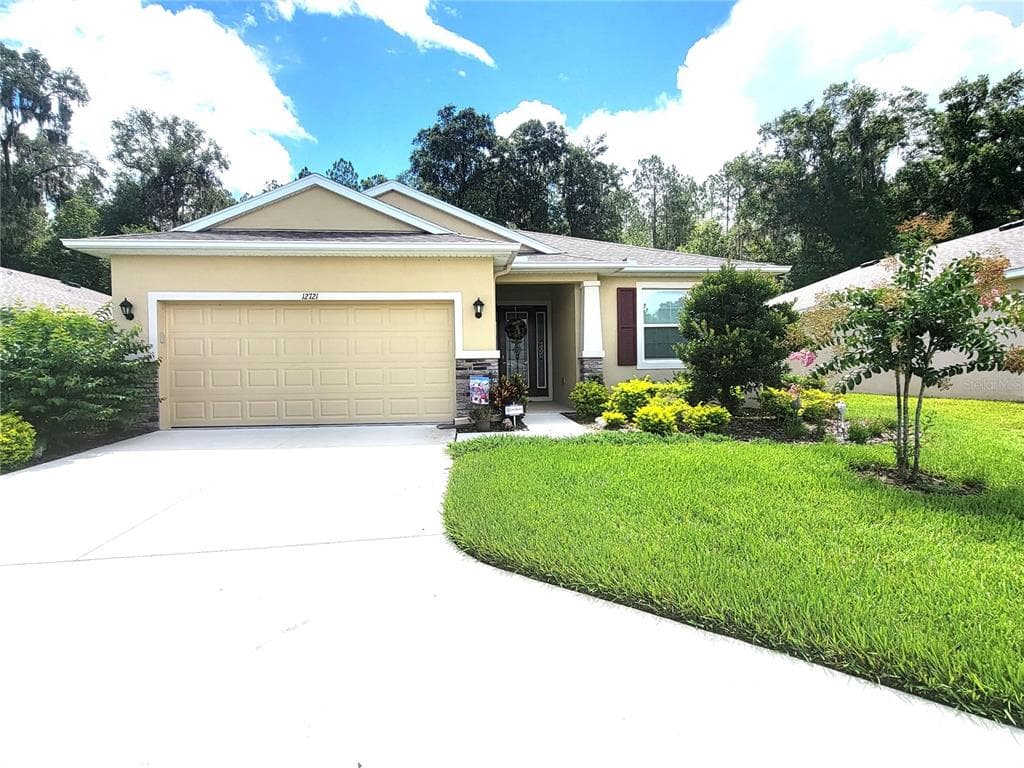 12721 EASTPOINTE DRIVE