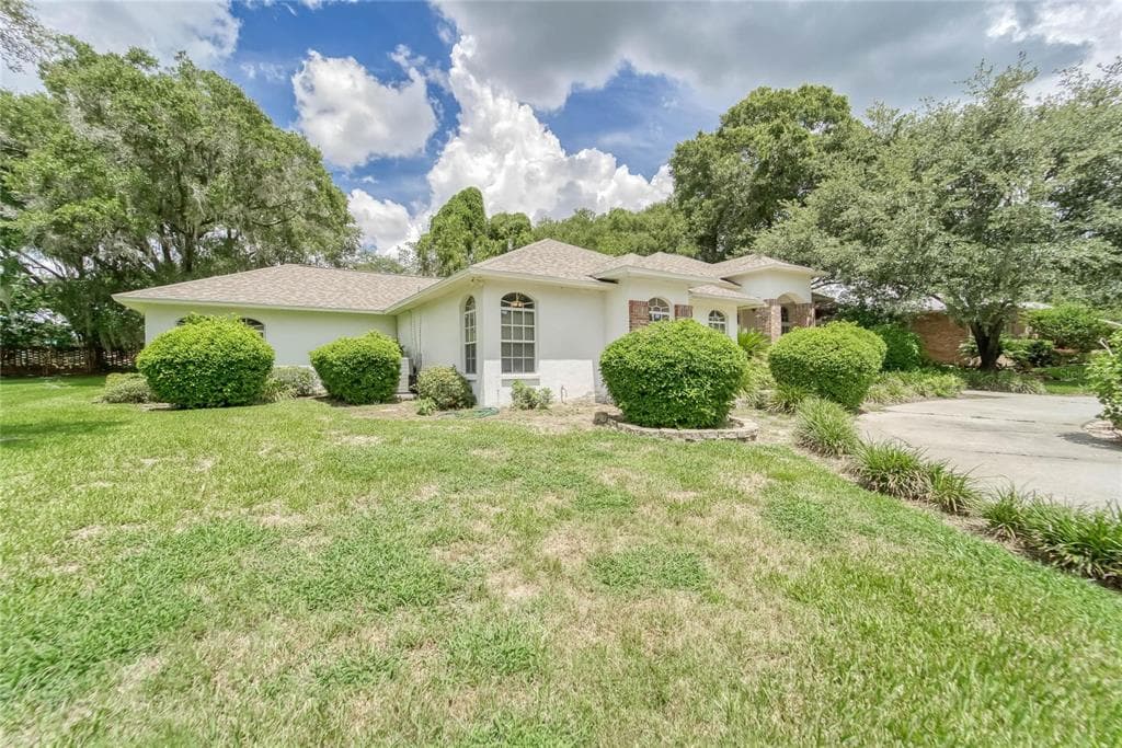 4702 DOVER CLIFF COURT DOVER, FL 33527