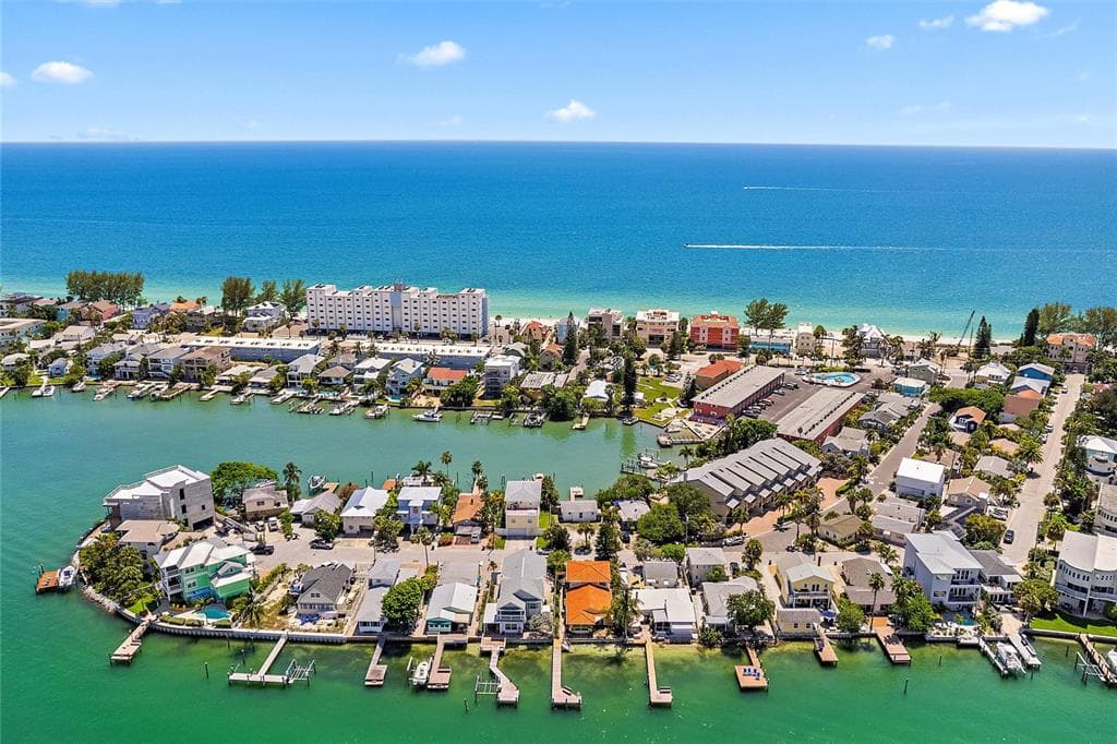 339 BAY PLAZA TREASURE ISLAND, FL 33706
