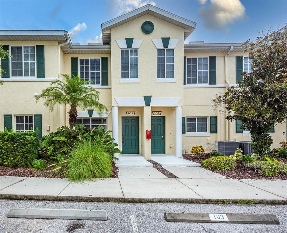 267 CAPE HARBOUR LOOP UNIT 103 BRADENTON, FL 34212