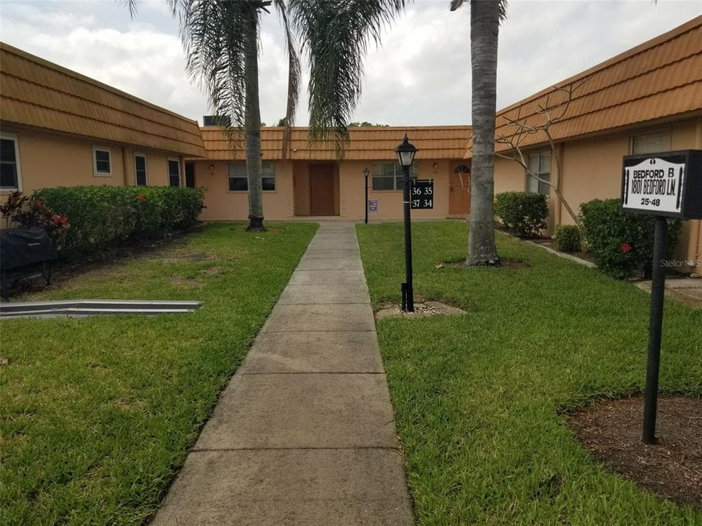 1801 BEDFORD LANE UNIT 36 SUN CITY CENTER, FL 33573