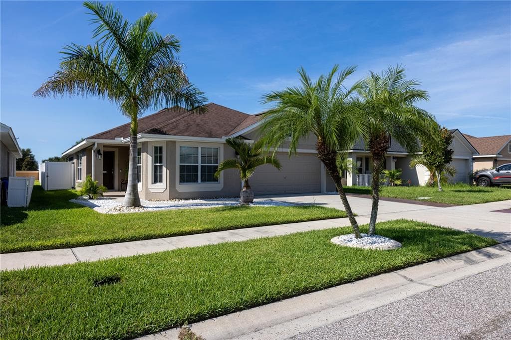 10917 STANDING STONE DRIVE WIMAUMA, FL 33598