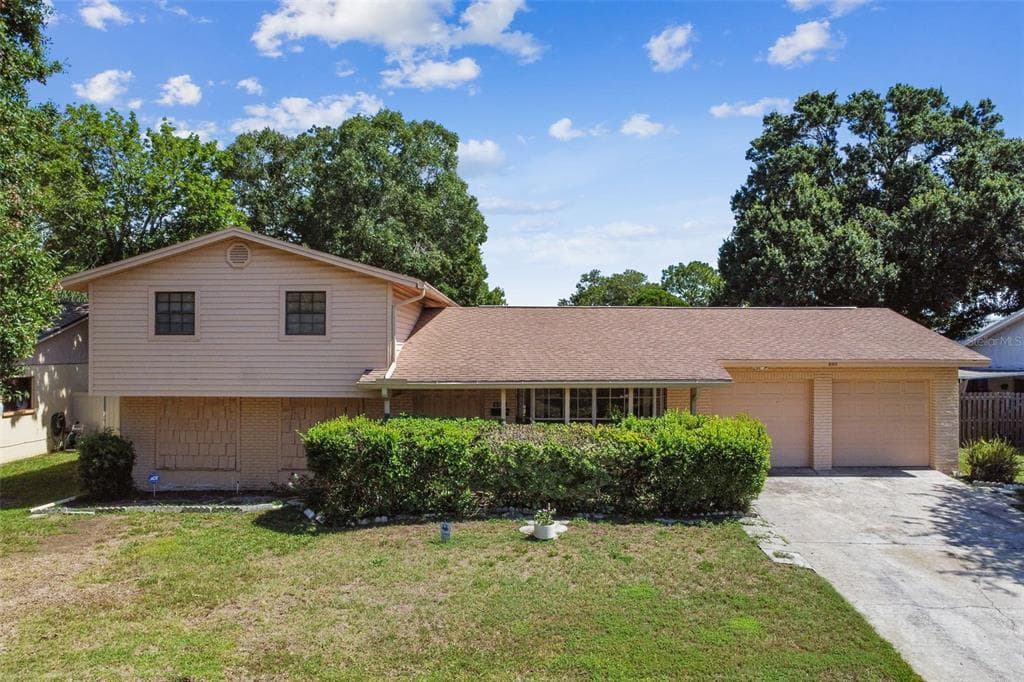 8313 W ELM STREET