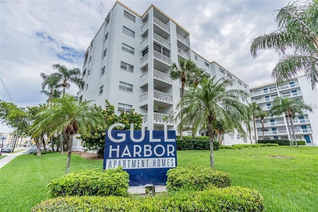 17105 GULF BOULEVARD UNIT 310 NORTH REDINGTON BEACH, FL 33708