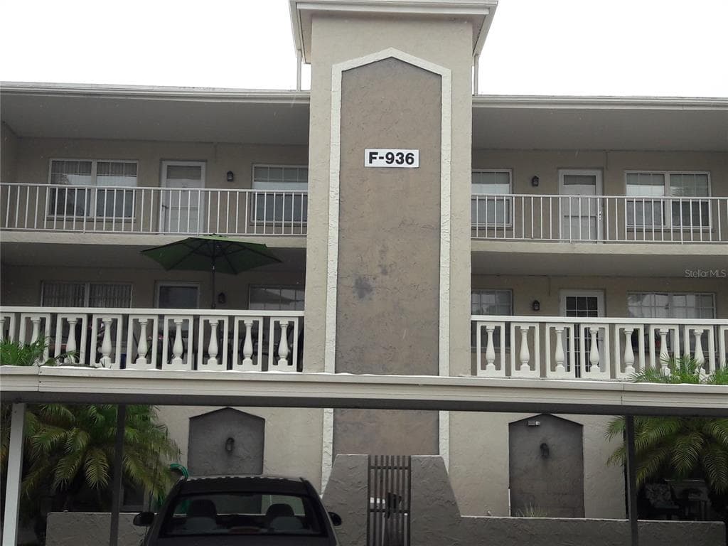 936 VIRGINIA STREET UNIT 309 DUNEDIN, FL 34698