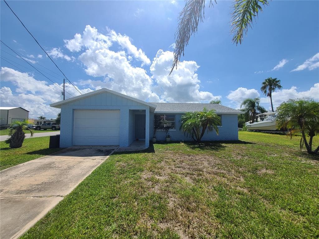 13934 BARNARD AVENUE HUDSON, FL 34667