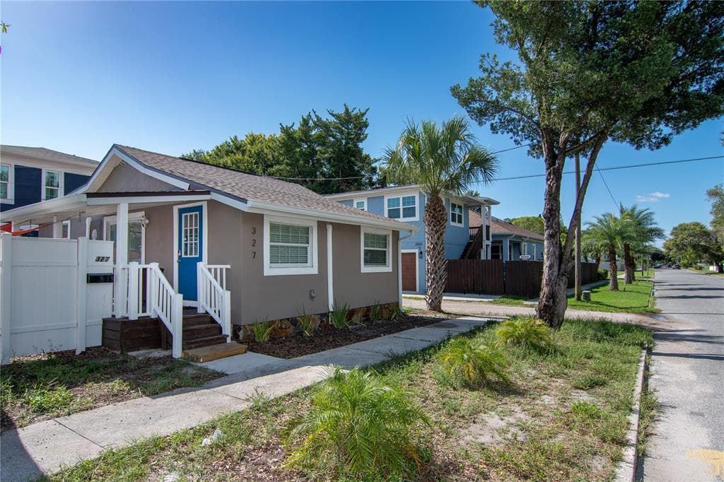 327 25TH STREET S ST PETERSBURG, FL 33712