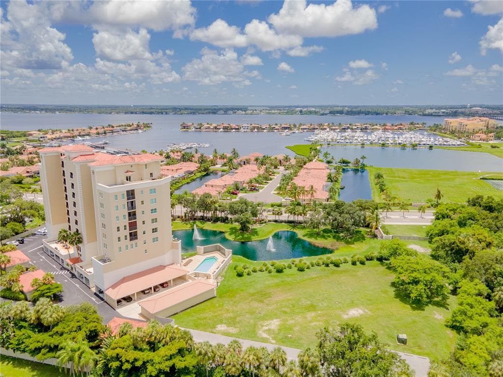 501 HABEN BOULEVARD UNIT 703 PALMETTO, FL 34221