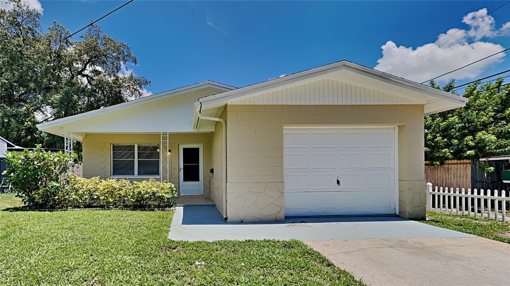 1774 39TH STREET S ST PETERSBURG, FL 33711