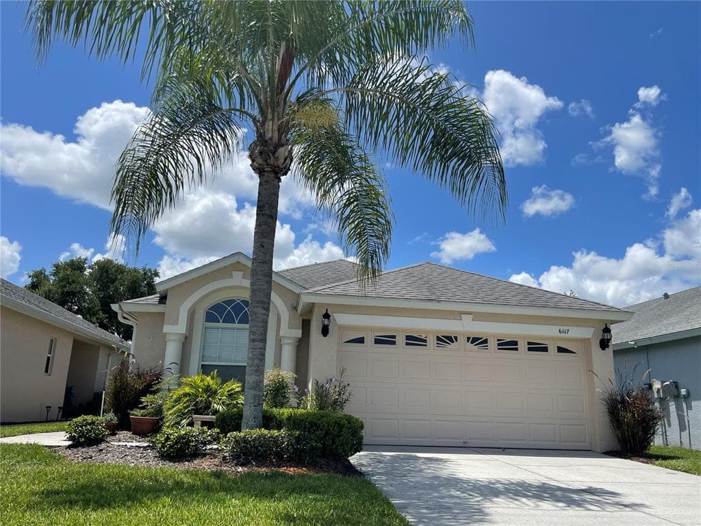 6117 GENTLE BEN CIR WESLEY CHAPEL, FL 33544