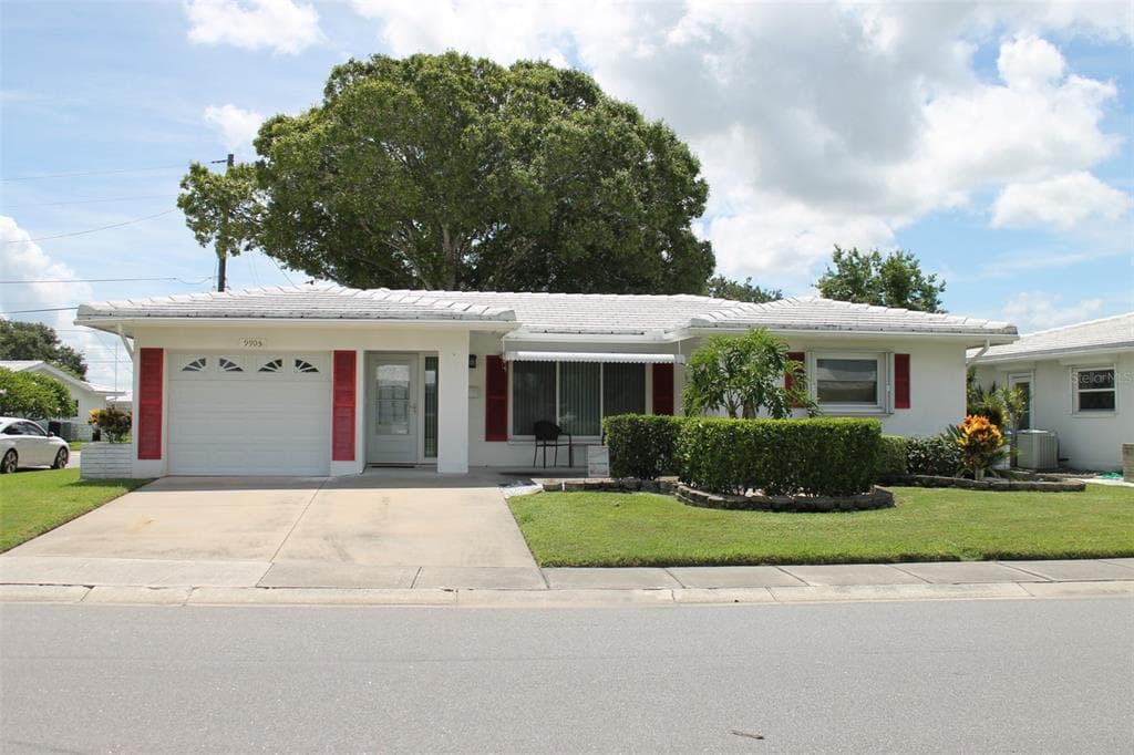 9905 MAINLANDS BOULEVARD W PINELLAS PARK, FL 33782