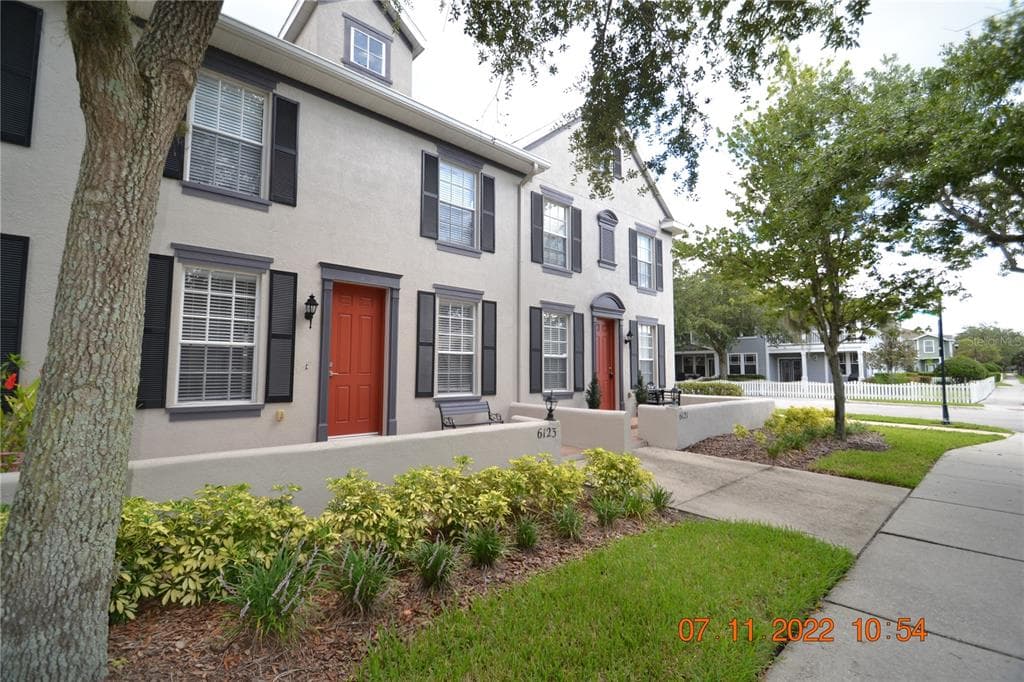 6123 FISHHAWK CROSSING BOULEVARD LITHIA, FL 33547