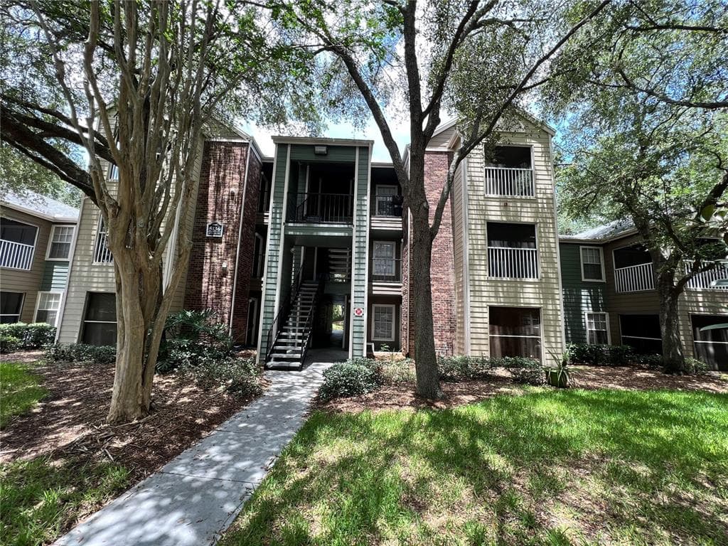 5136 PARK CENTRAL DRIVE UNIT 217 ORLANDO, FL 32839