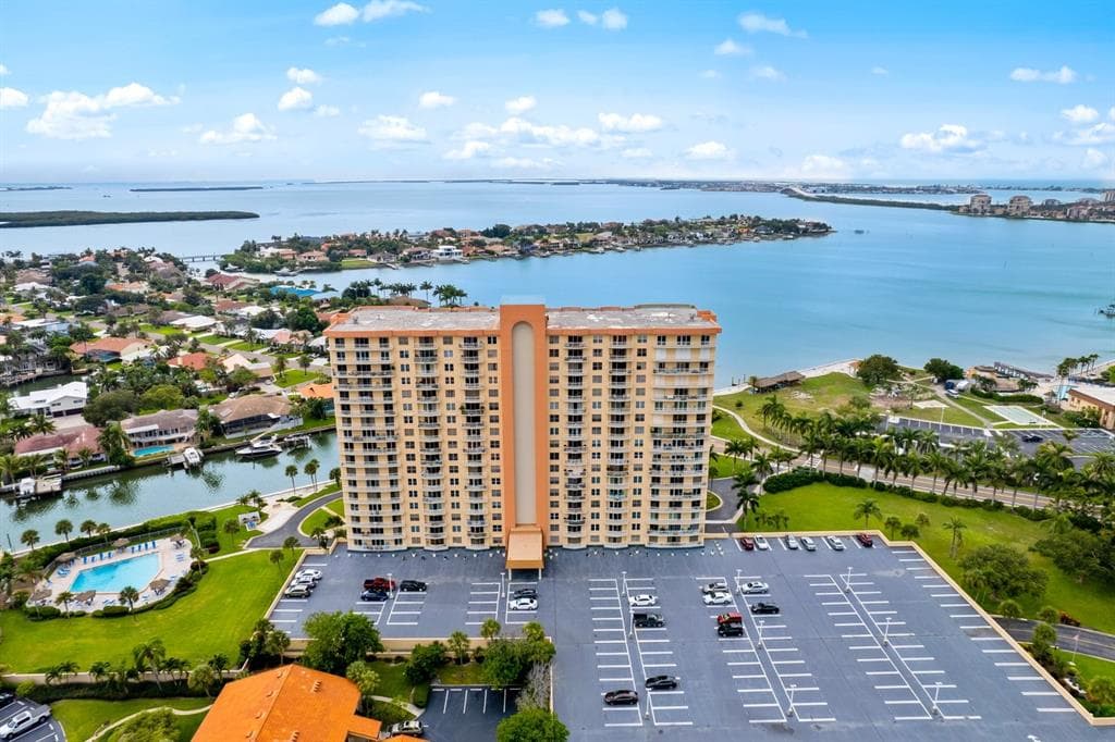 4900 BRITTANY DRIVE S UNIT 1314 ST PETERSBURG, FL 33715