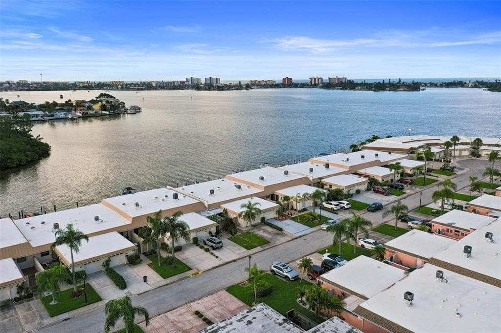 556 BOCA CIEGA POINT BOULEVARD S