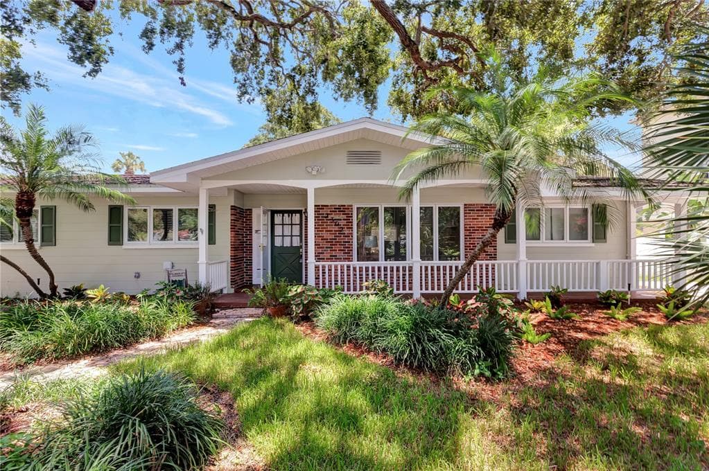 2302 S ARRAWANA AVENUE TAMPA, FL 33629