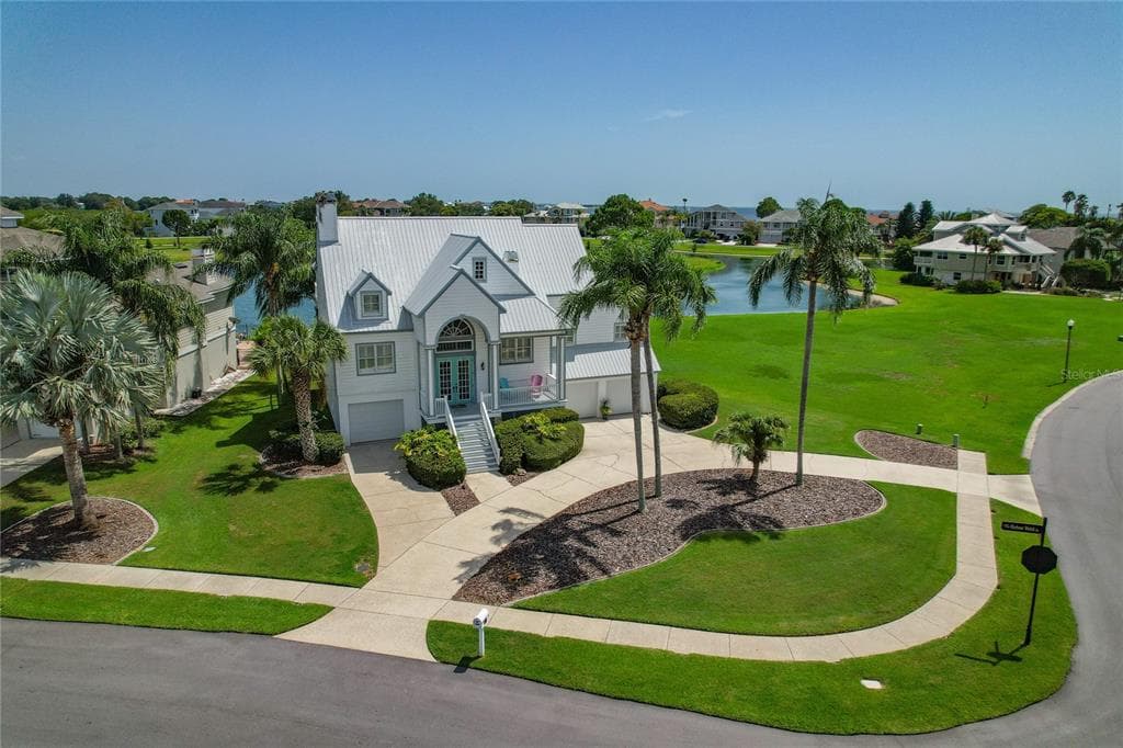 2118 HARBOUR WATCH DRIVE TARPON SPRINGS, FL 34689