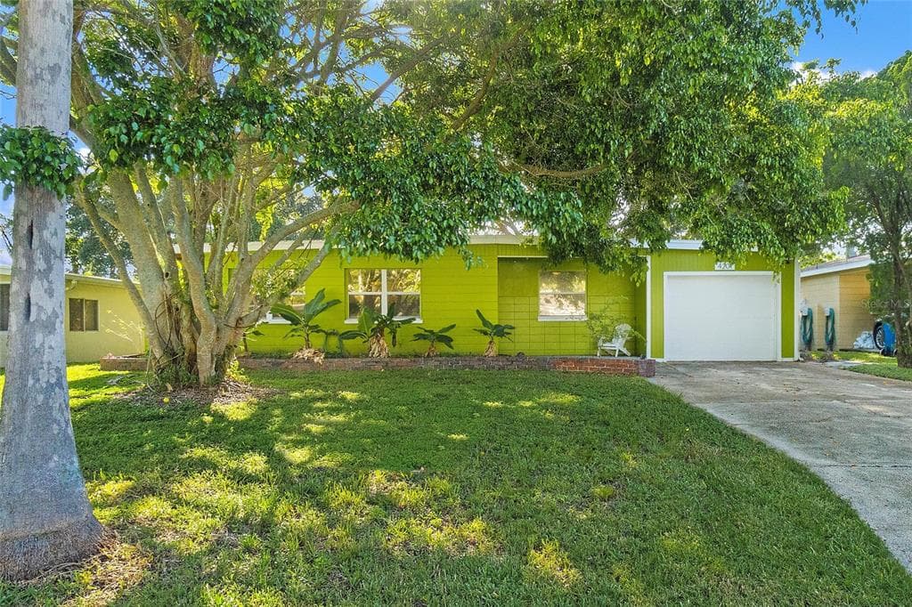 4201 HARRISBURG STREET NE ST PETERSBURG, FL 33703
