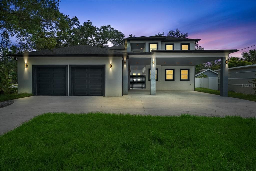 210 N EXCELDA AVENUE TAMPA, FL 33609