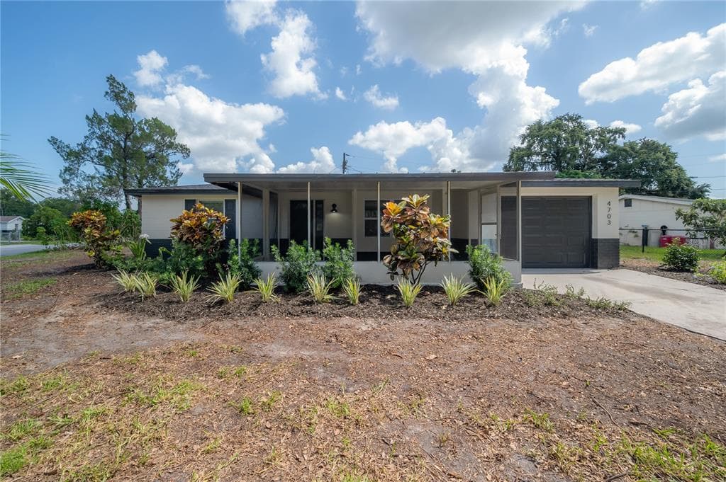4703 LONGWOOD AVENUE HOLIDAY, FL 34690