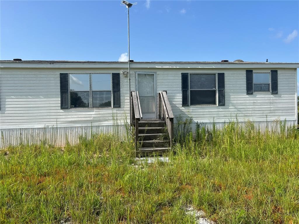 4975 FRUITVILLE AVENUE LAKE WALES, FL 33859