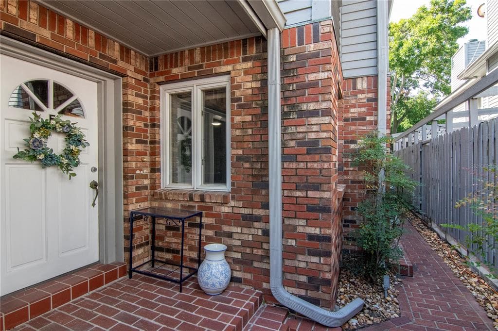 2526 W MARYLAND AVENUE UNIT E TAMPA, FL 33629