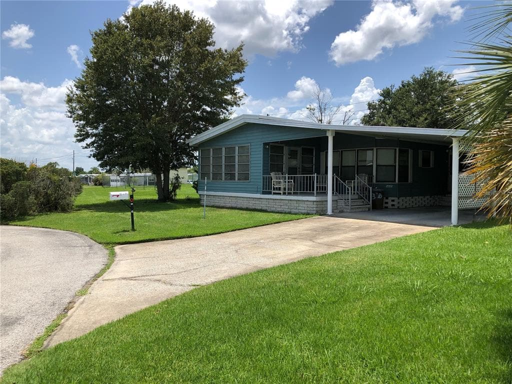 5645 LORETTA COURT ZEPHYRHILLS, FL 33542