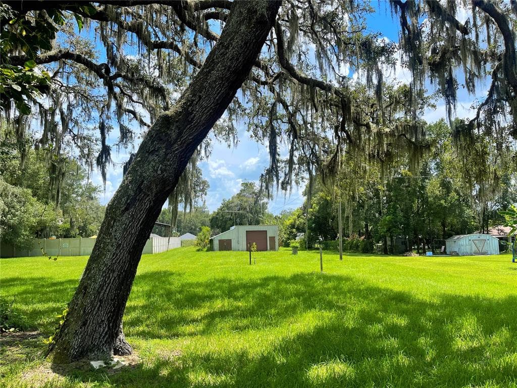 37122 HOWARD AVENUE DADE CITY, FL 33525
