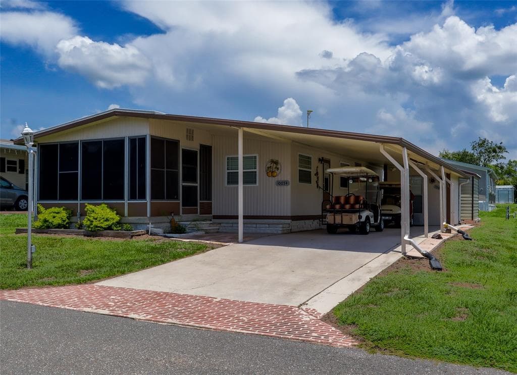 10054 WELLINGTON AVENUE DADE CITY, FL 33525