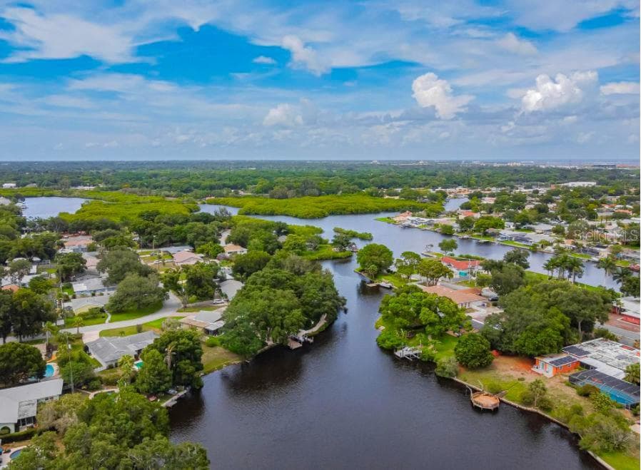 981 DAMROSCH STREET LARGO, FL 33771