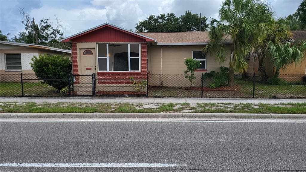 2016 38TH AVENUE N ST PETERSBURG, FL 33713