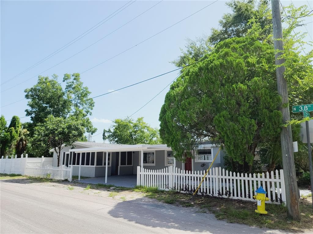 3802 E 32ND AVENUE TAMPA, FL 33610