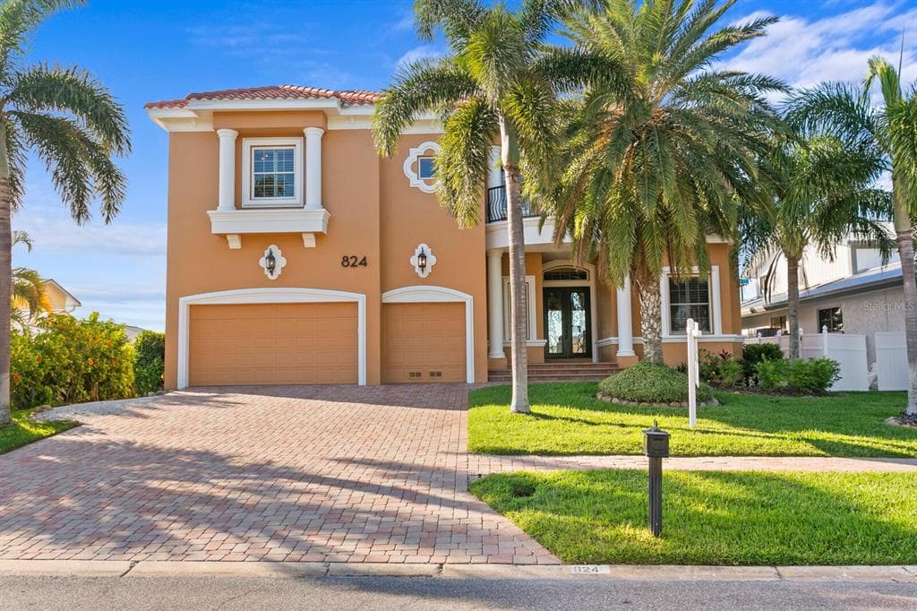 824 ISLAND WAY CLEARWATER, FL 33767