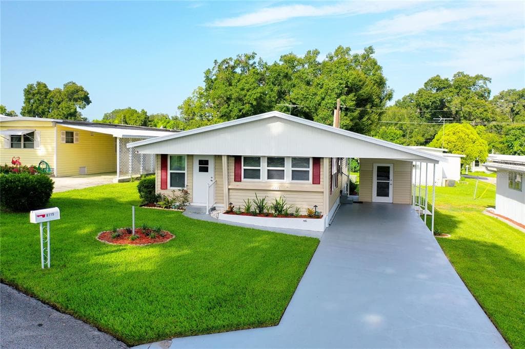6115 CRESTVIEW LANE ZEPHYRHILLS, FL 33542