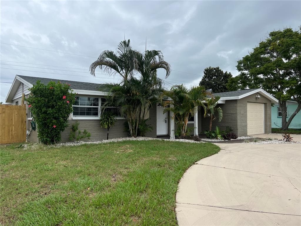 5307 FLORA AVENUE HOLIDAY, FL 34690