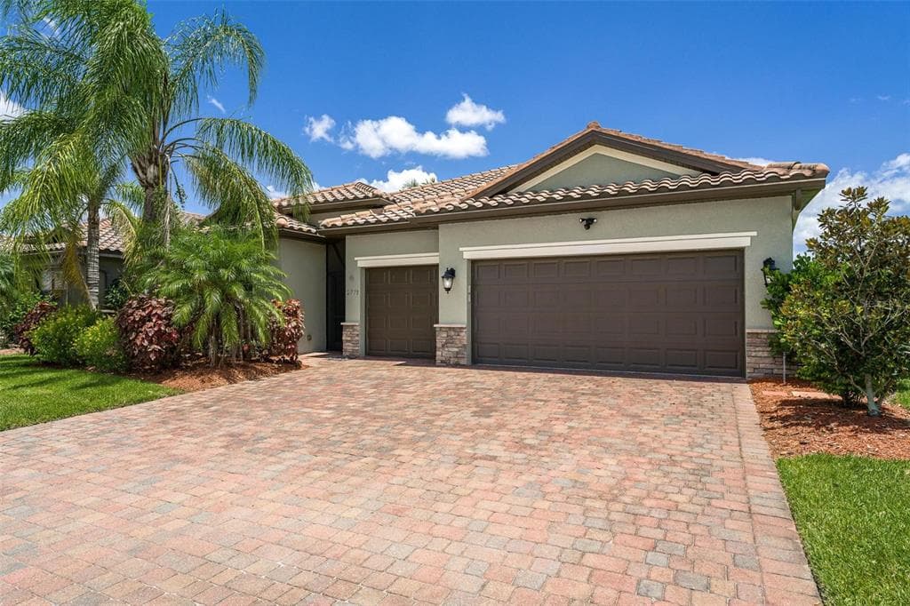 2773 VIA PIAZZA LOOP FORT MYERS, FL 33905