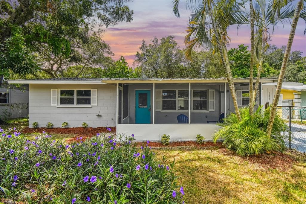 515 26TH AVENUE W BRADENTON, FL 34205