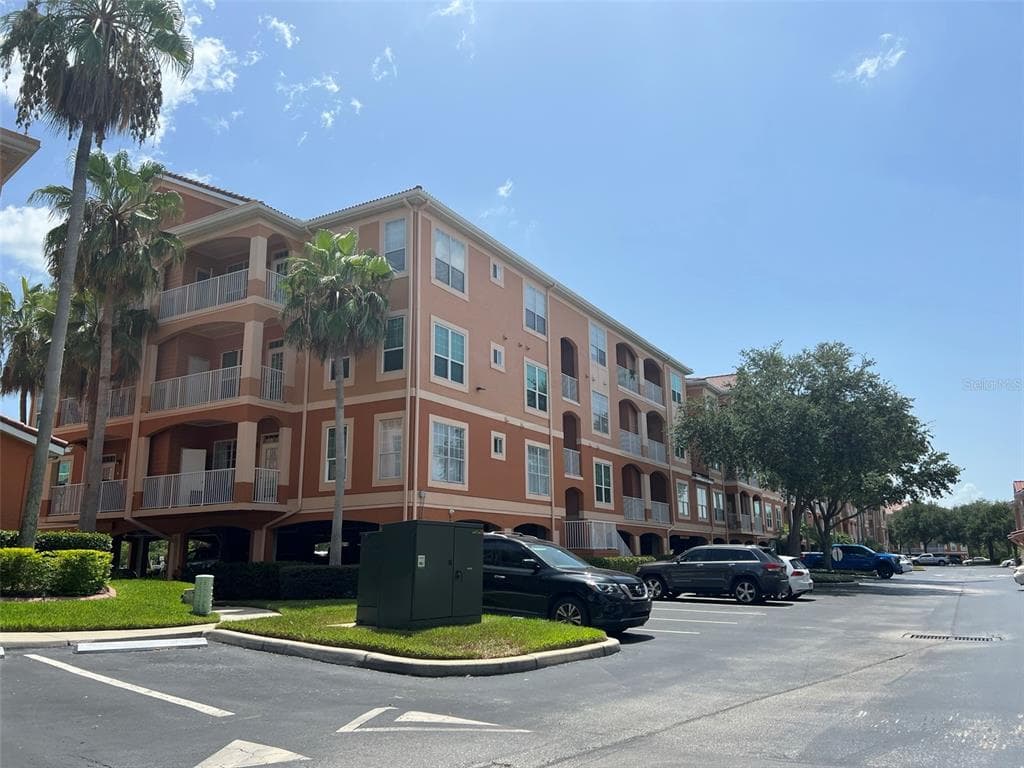 5000 CULBREATH KEY WAY UNIT 8-303 TAMPA, FL 33611