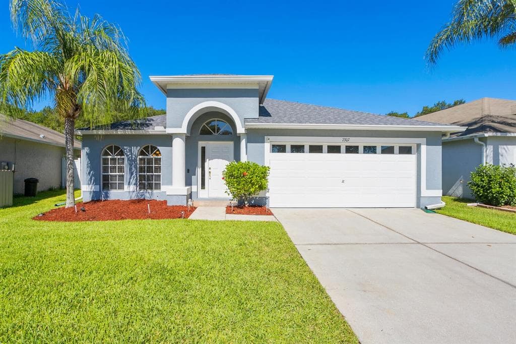 7307 NEWHALL PASS LANE WESLEY CHAPEL, FL 33545