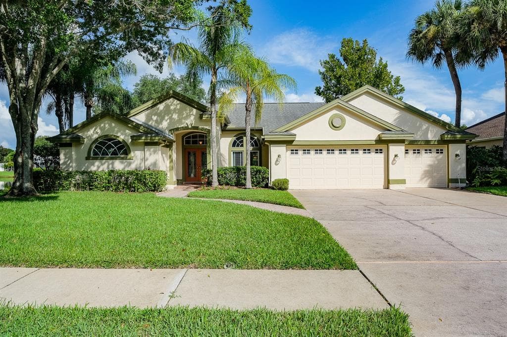 4096 CARLYLE LAKES BOULEVARD PALM HARBOR, FL 34685