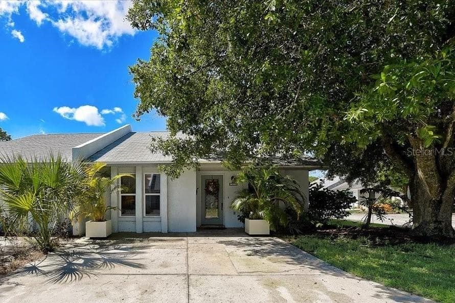 1015 STATION STREET LAKELAND, FL 33813