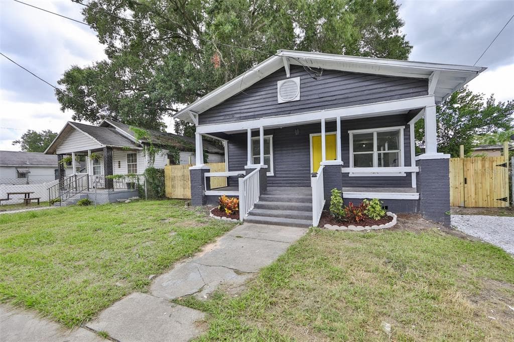 2605 E LAKE AVENUE TAMPA, FL 33610