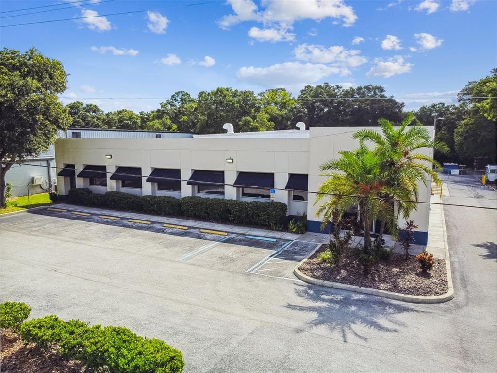 5203 N HOWARD AVENUE TAMPA, FL 33603