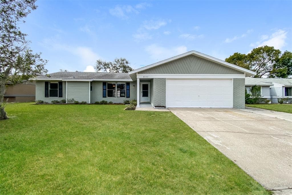8033 MOCKERNUT LANE PORT RICHEY, FL 34668