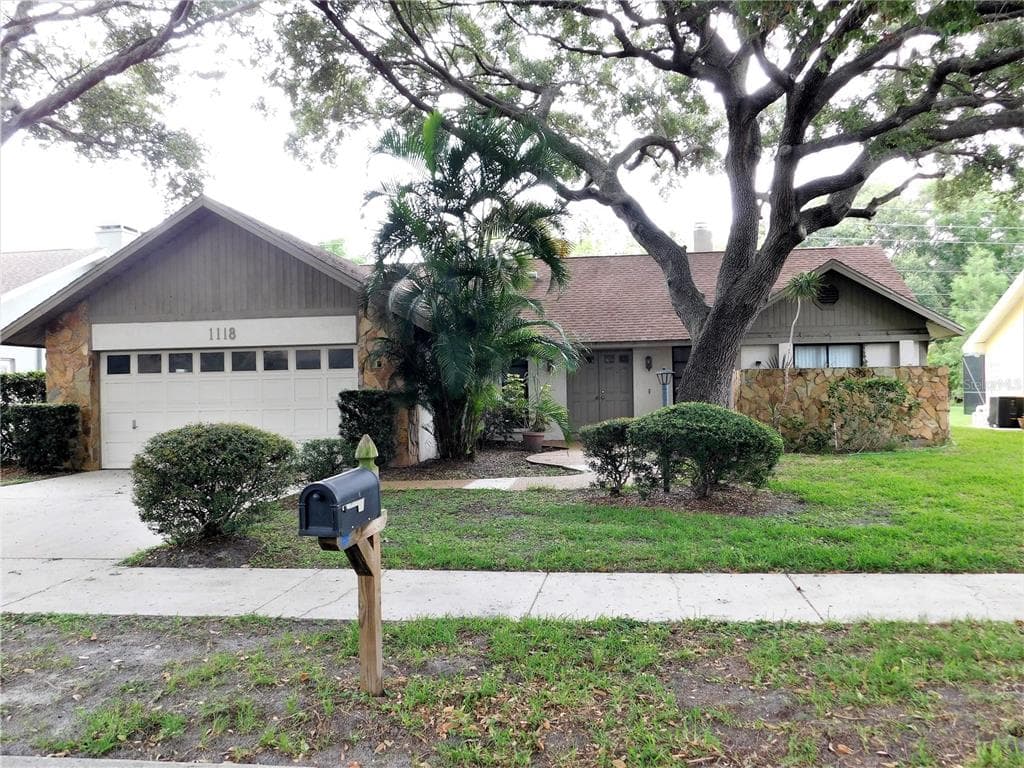 1118 BRAMBLEWOOD DRIVE SAFETY HARBOR, FL 34695