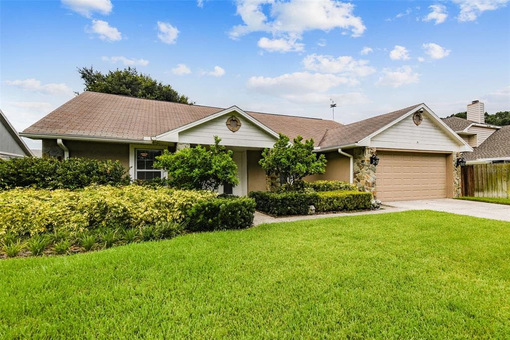 15103 NIGHTHAWK DRIVE TAMPA, FL 33625
