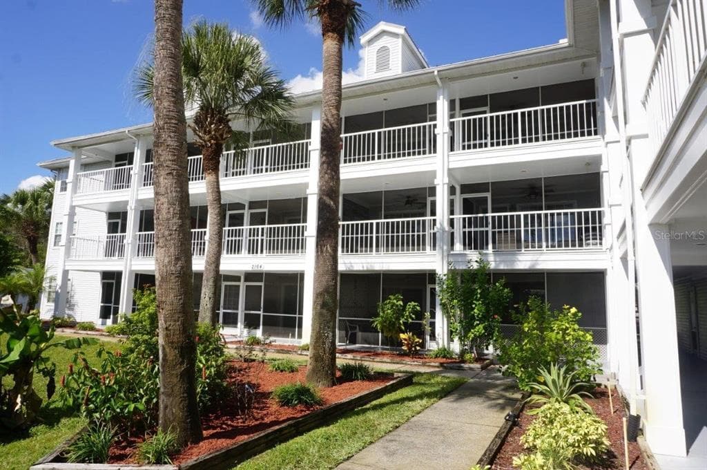 2164 VISTA DEL SOL CIRCLE UNIT 518 LUTZ, FL 33558